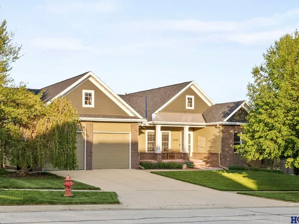 6920 NW 3rd St, Lincoln, NE 68521