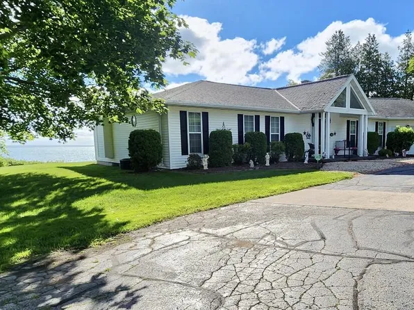 1616 Lake STREET, Algoma, WI 54201