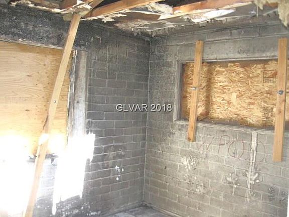 4th image of 2109 Ash Ave