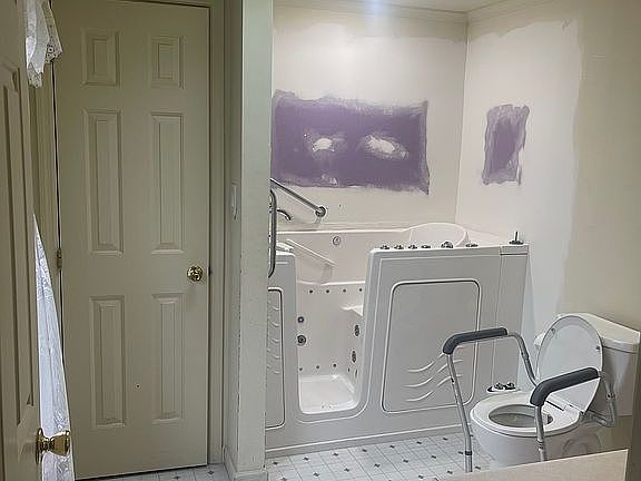 2nd image of 364 River Oak Cir