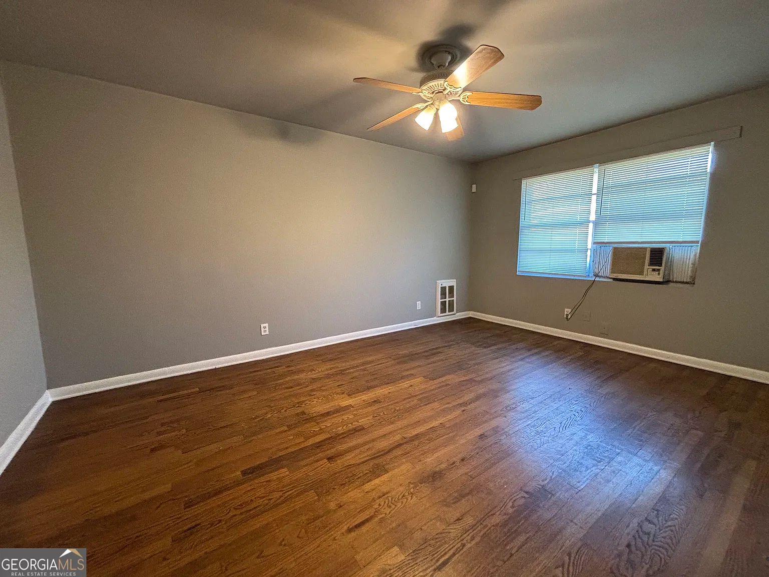 1 bed, 1.0 bath, 675 sqft, $1,000 — Photo 4