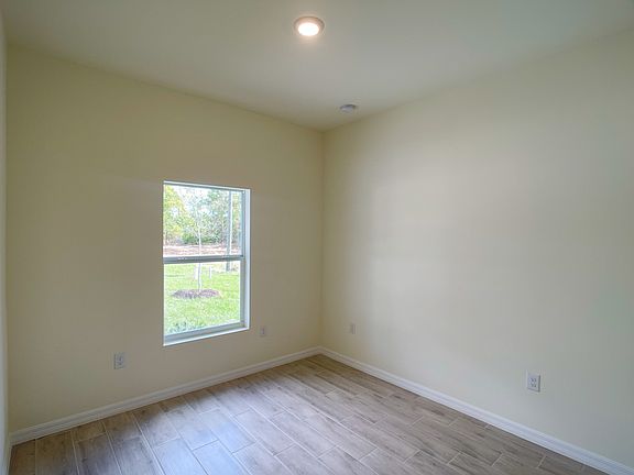5th image of 713 Jack Ave S