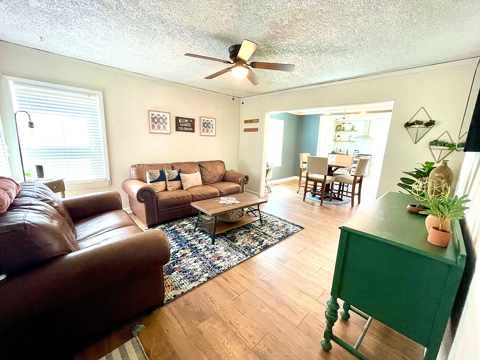 523 E Cache La Poudre St