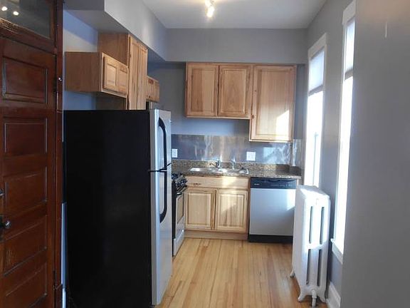 2nd image of 507 W 3rd Ave Unit 202