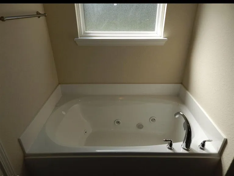 2035 Shadow Ridge Rd — Photo 11