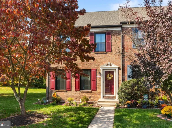 228 Troon Ct, Royersford, PA 19468