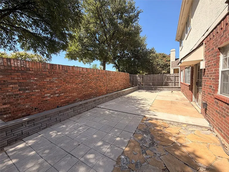 342 Arbor Ct — Photo 18