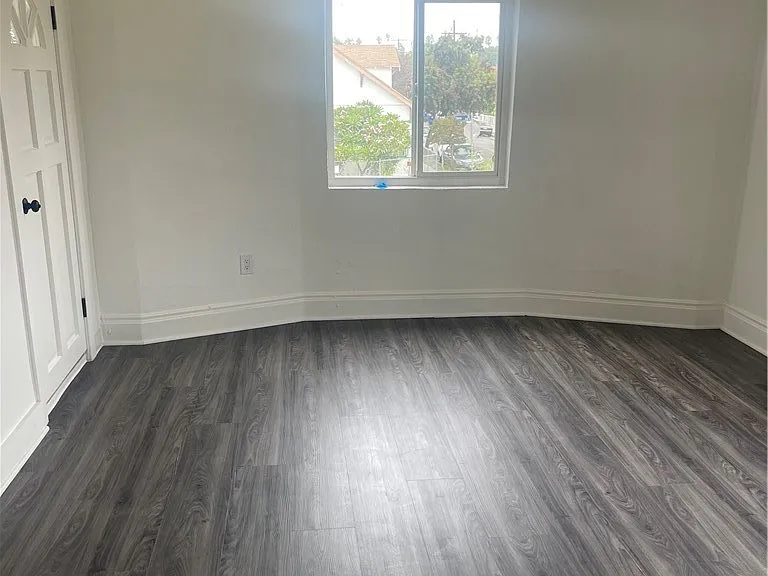 704 S Soto St — Photo 8