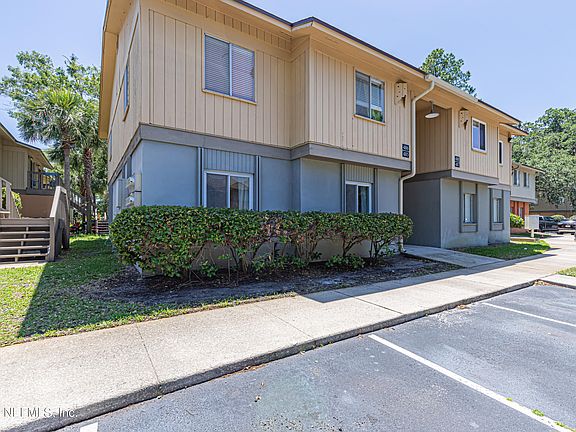 2nd image of 1800 PARK Avenue #485