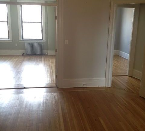 4th image of 124 W 72nd St APT 5C