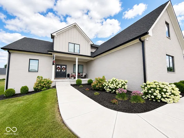 1837 Calvert Farms Dr, Greenwood, IN 46143