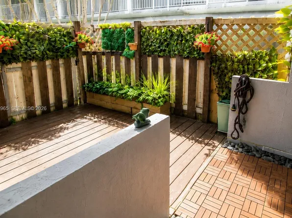 4600 SW 67th Ave APT 127, Miami, FL 33155
