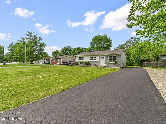 2nd image of 9104 New Maple Rd
