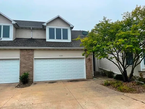 2811 SE 22nd St Unit 1220, Des Moines, IA 50320