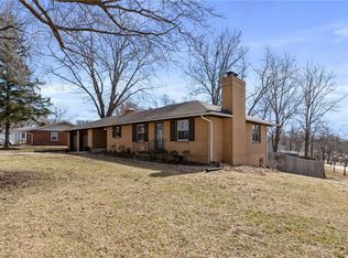 1213 Nashua Rd, Liberty, MO 64068