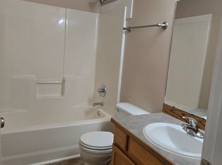 808 SE Maui Ln, Madras, OR 97741