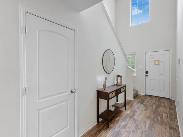10035 Meadow Mill Forest Ln, Houston, TX 77044