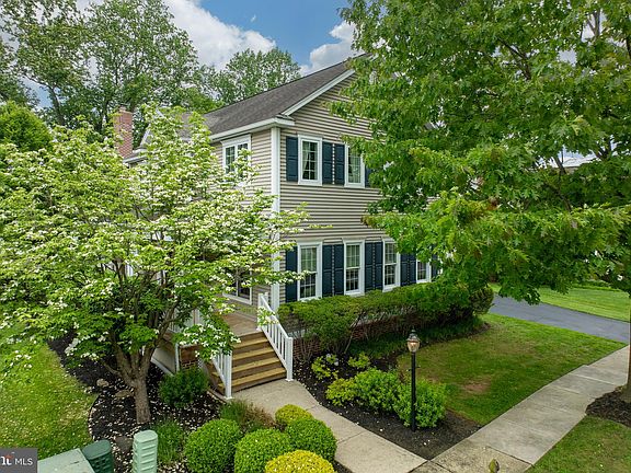 2nd image of 515 Sherbrook Dr