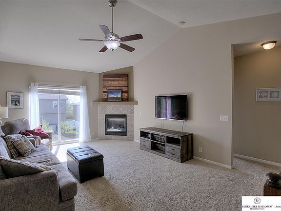 4th image of 6721 S 188th St