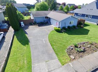817 N 8th St, Lynden, WA 98264