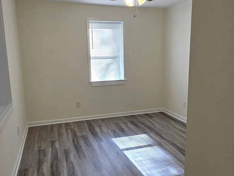 1127 Sheppard Pl — Photo 8