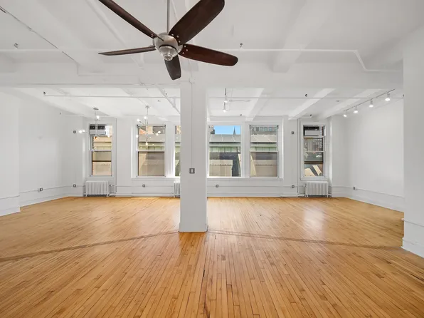 118 East 25th Street image 5 of 11