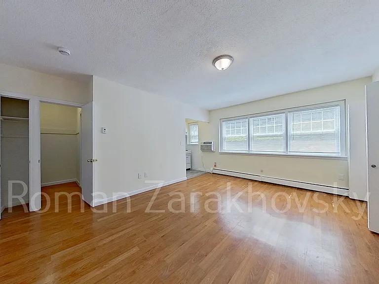 7 Wade St #3 — Photo 3