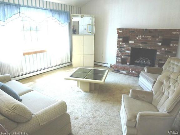 2nd image of 84 Ten Coat Ln