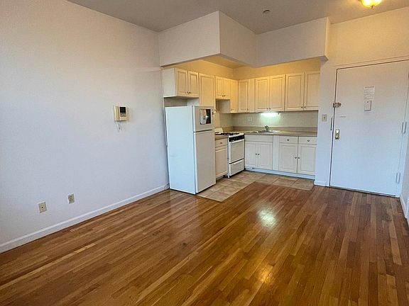 5th image of 77 Delancey St #5A