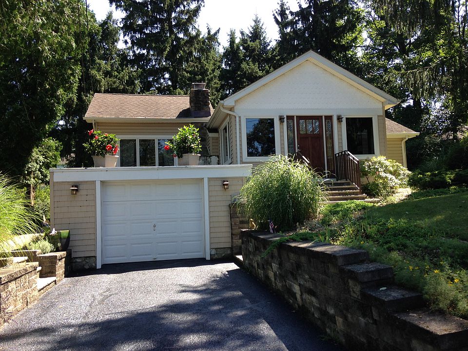 2nd image of 19 Seneca Trl