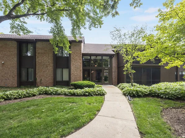 740 Saint Andrews Ln APT 41, Crystal Lake, IL 60014