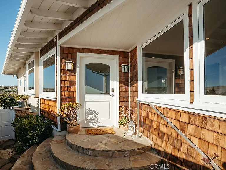 407 Mendoza Ter — Photo 2