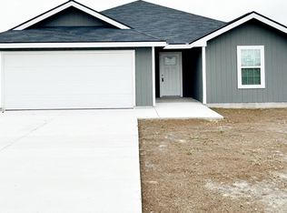 653 County Road 5715, Natalia, TX 78059