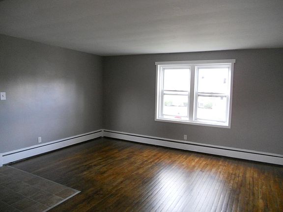 2nd image of 71 Linda Dr APT 3
