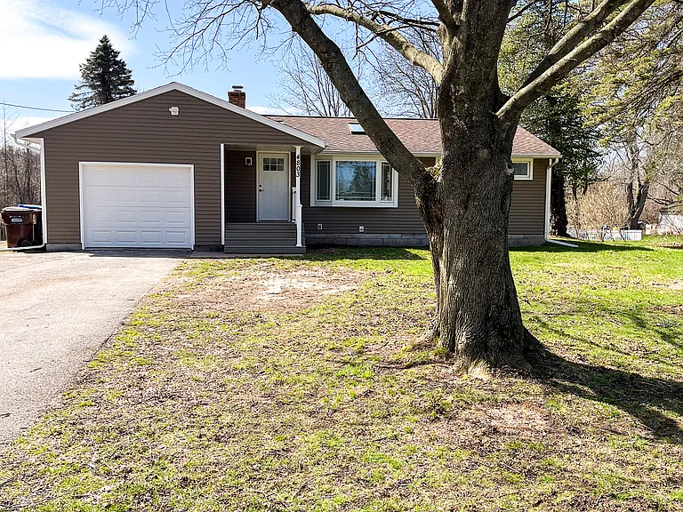 4803 Lyell Rd — Photo 1
