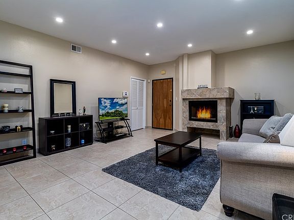 5th image of 7211 Cozycroft Ave Unit 23