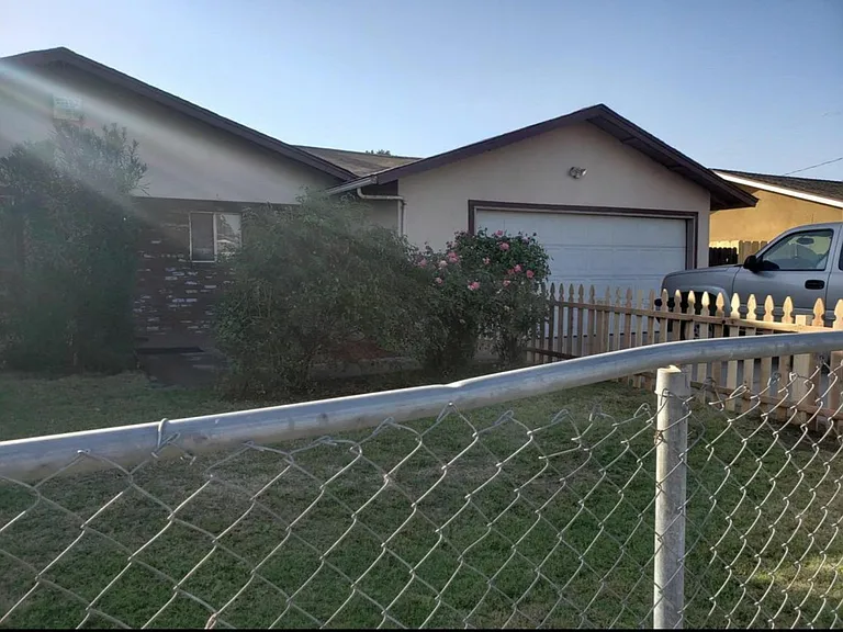 1019 S Demaree St — Photo 23