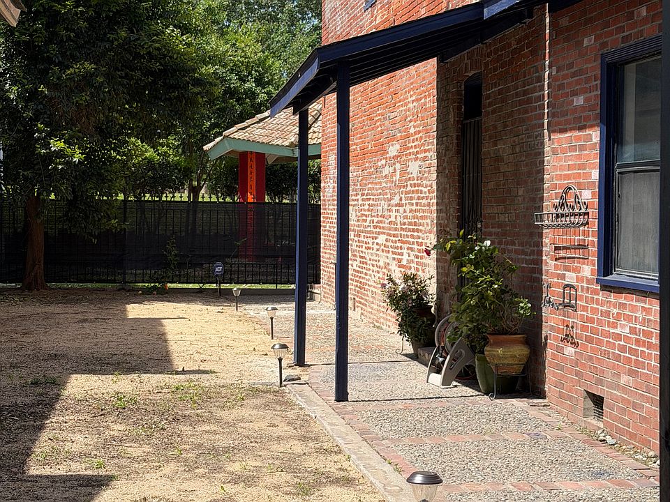 This historic building was built in 1865 but still looks as amazing as ever!