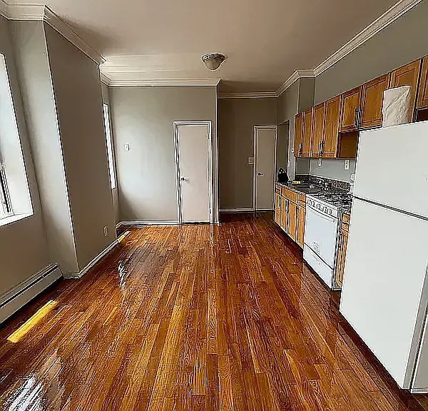 57 Tapscott St #5G — Photo 3
