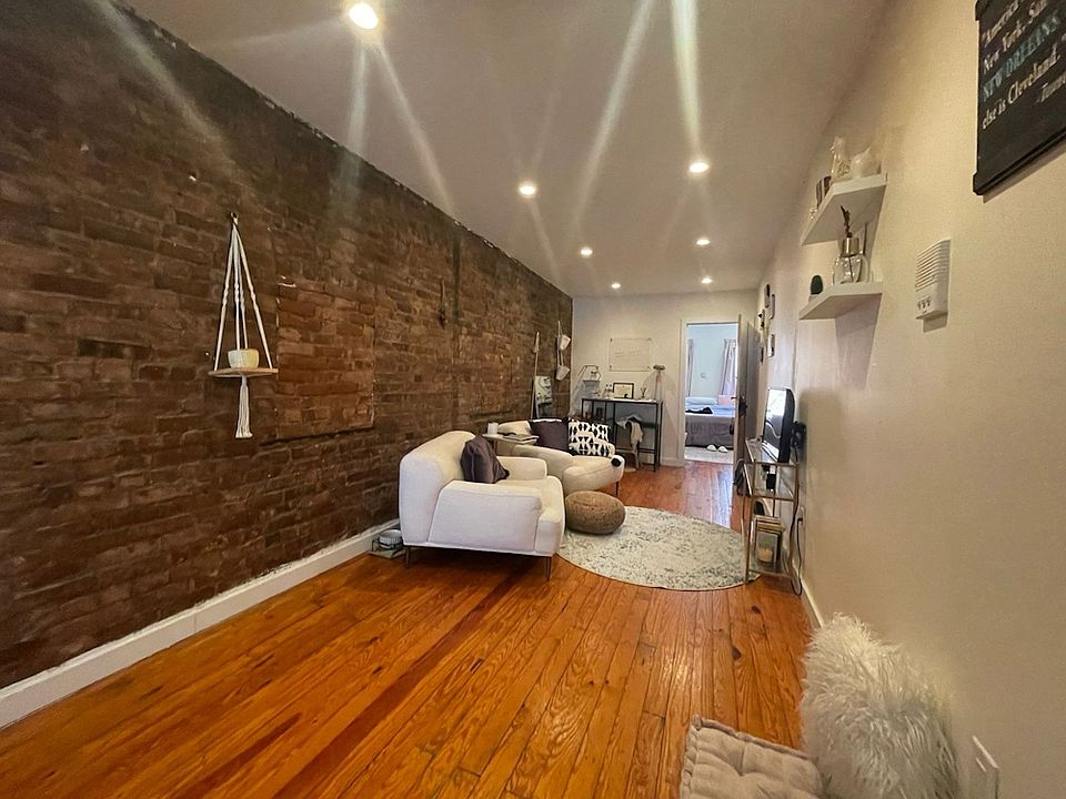1st image of 15 Stanton St APT 4B