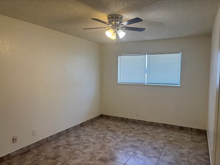 708 Givens Rd #7 — Photo 7