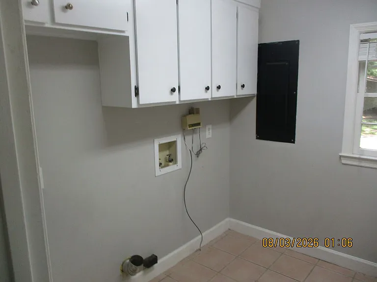 2420 E Alberson Dr — Photo 7