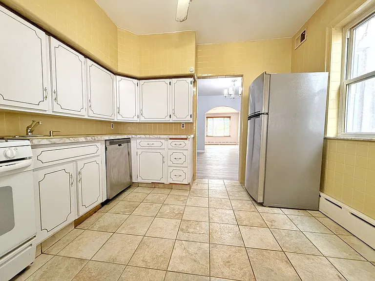 2217 S 24th St — Photo 22