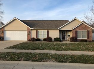 1034 W Ashwood Trl, Decatur, IL 62526