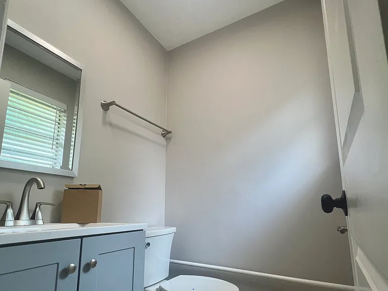 1123 E 31st St — Photo 11