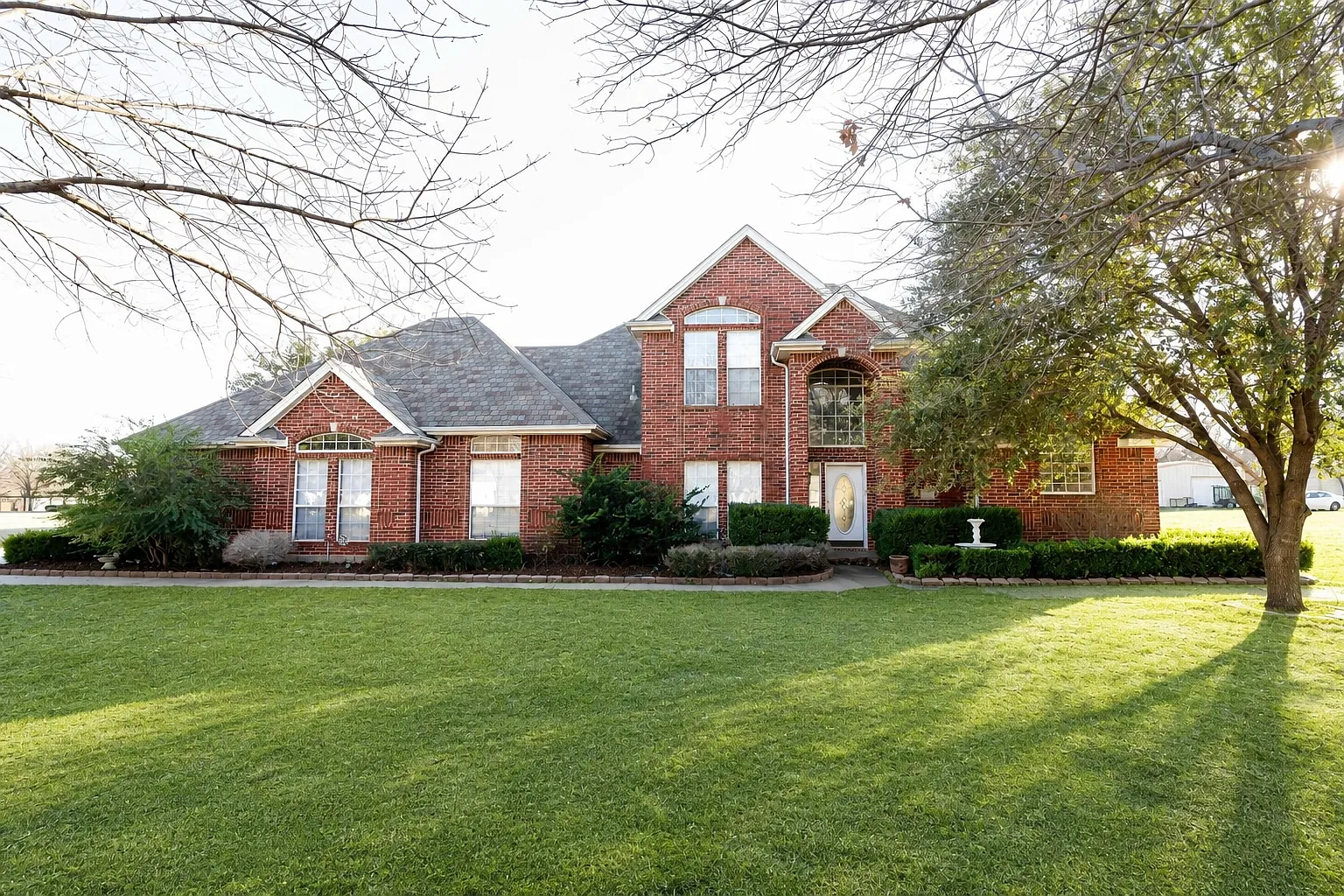4 bed, 2586 sqft, $4,650 — Photo 1