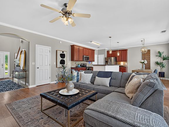 5th image of 4072 Sweetspire Dr