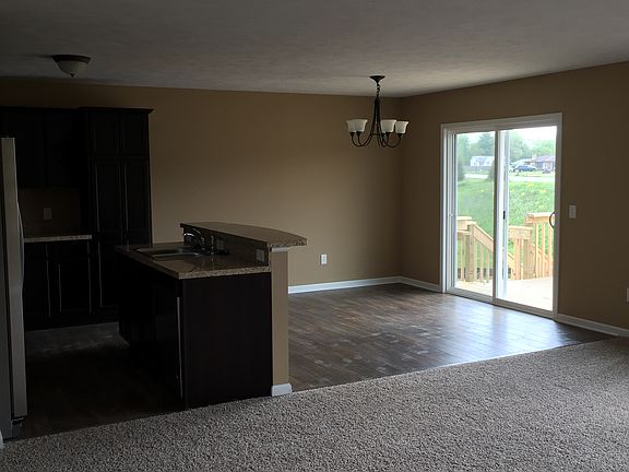 3rd image of 849 Scottview Dr NE