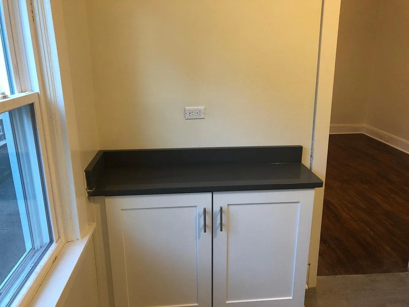2 bed, 1100 sqft, $1,450 — Photo 3