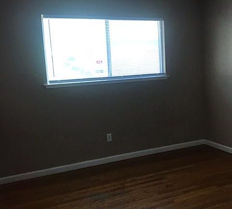5th image of 4401 Livingston Way